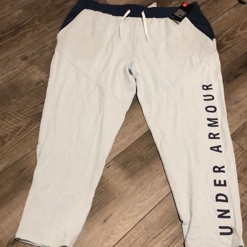 Women’s Under armour joggers